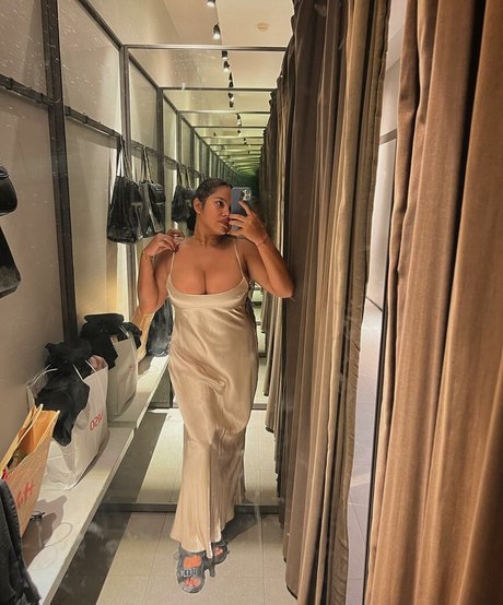 curvymoanaaa actrice artistique photos