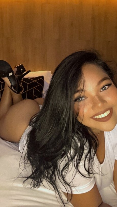 curvymoanaaa art de star du porno photo