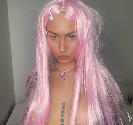 adultekra modèle de haute qualité img