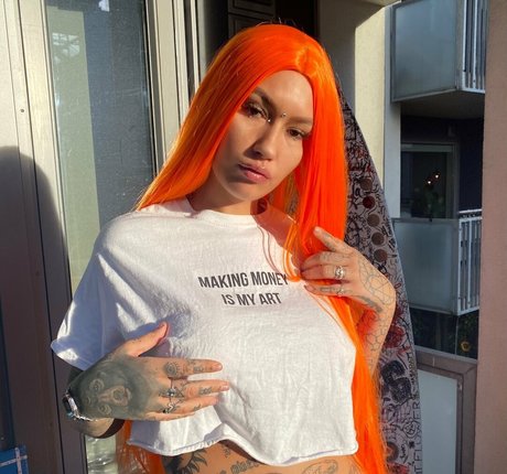 adultekra hermosa actriz fotos