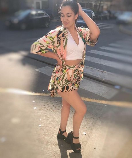 Rocio Lazarte estrella porno en alta definición imagen