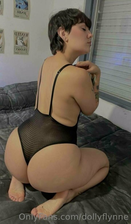 dollyflynne modèle magnifique img