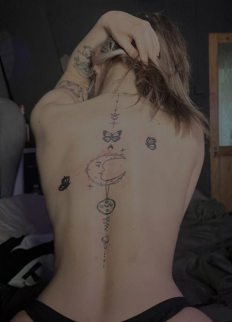 naiadeityy estrella porno xxx galería