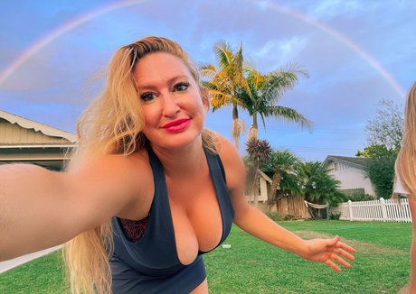 nikkiebigtits star du porno galerie