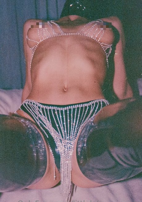 littlelatexprincess estrella hd fotos