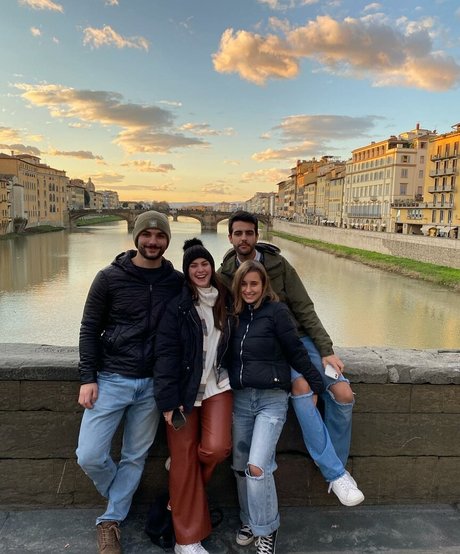 Julia Gomez actriz exclusiva imagen