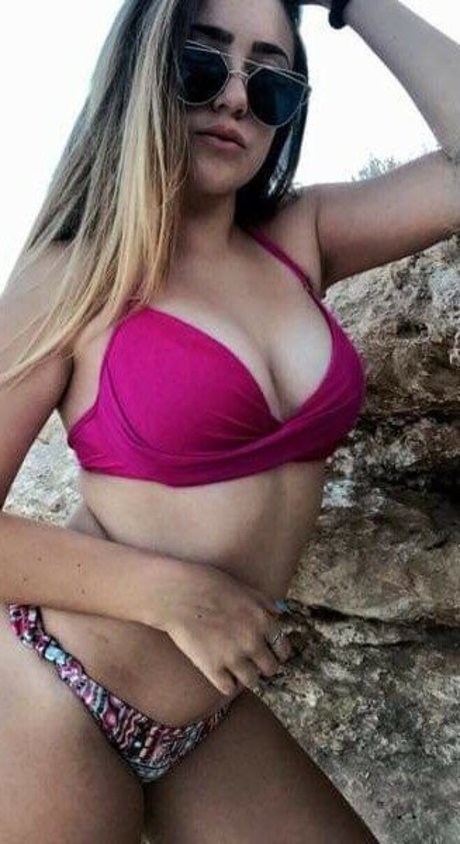 Maltese Girls hermosa modelo foto