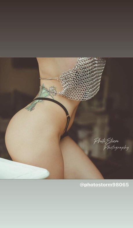 Evaevk modelpage erotic model pictures