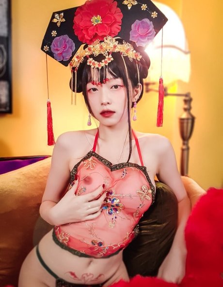 Kimmyyoy star du porno nue des photos