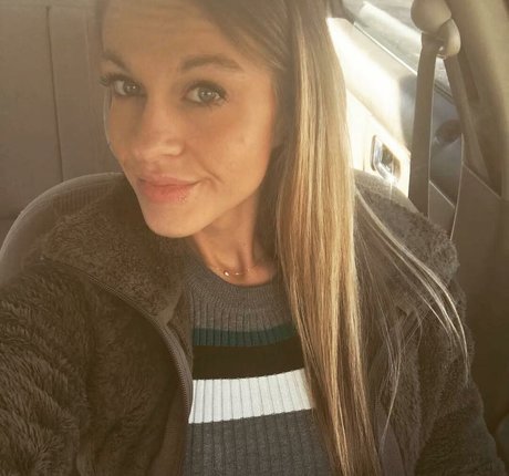 Kenzie Colvard hermosa estrella porno foto