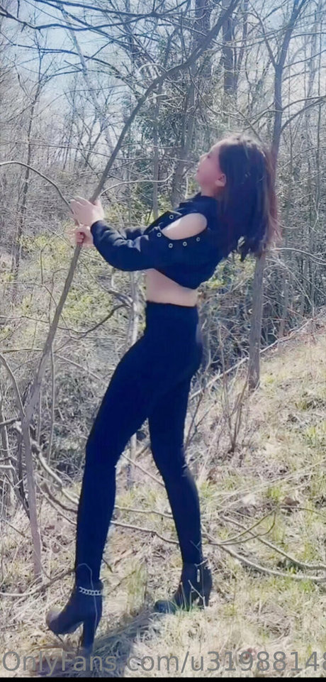 asiansora modelo de arte galerías