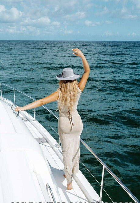 Carmen Carrera estrella del arte foto