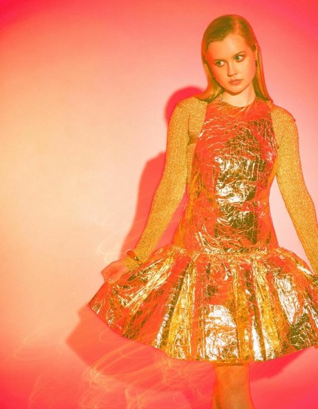 Angourie Rice modèle nu image