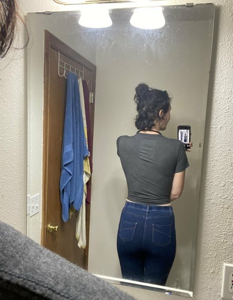 blondiedoes modèles nus photo