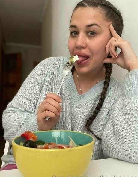 bustyyyyy desnudos de modelos galería