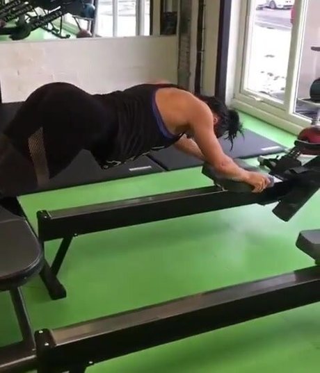 cola de caballo onlyfans perfecto imágenes