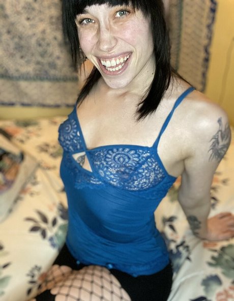 babybaphomet92 modèle sexy collection