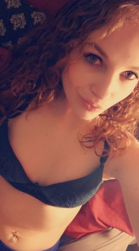 kansasgirl95free estrella erótica fotos