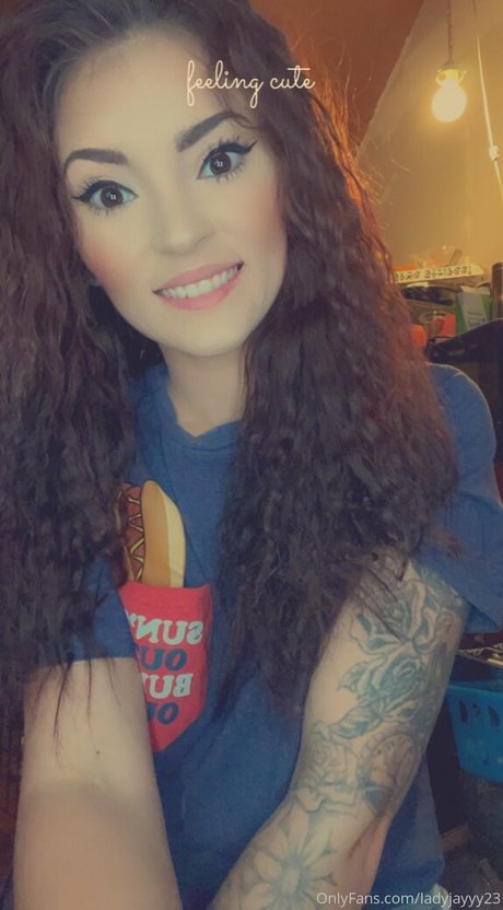 ladyjayyy23 modelo hd foto