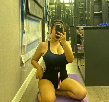 Aoy Chitchanok actrice adulte collection