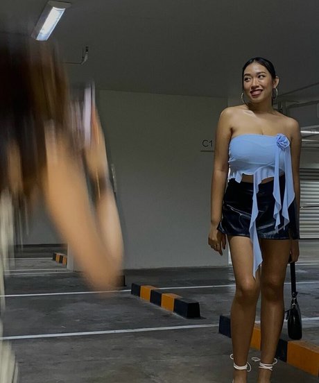 Aoy Chitchanok estrella porno hermosa galería