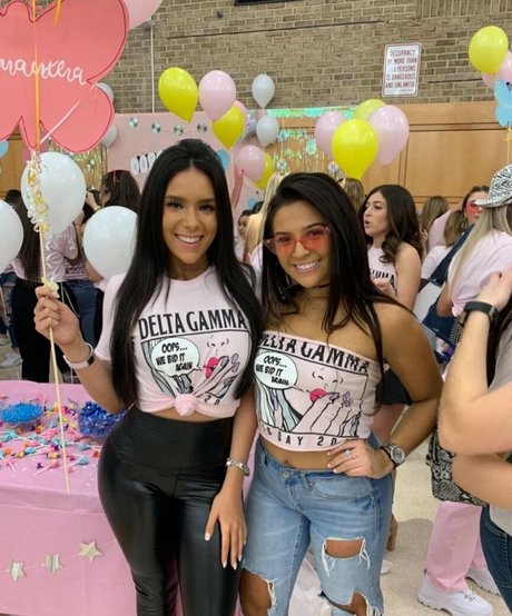 Samantha L modèle chaud photo