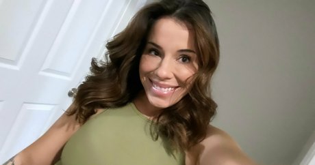 babyjeanise star du porno en haute qualité galeries