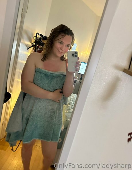 ladysharp hermosa modelo fotos