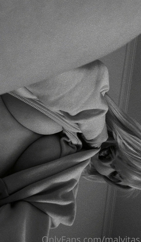 liya barbi your estrella porno imágenes