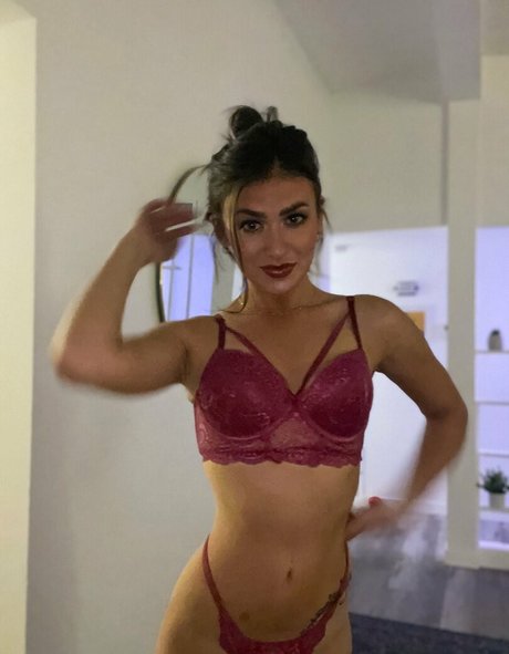 nataliagetsnaughty actriz atractiva galerías