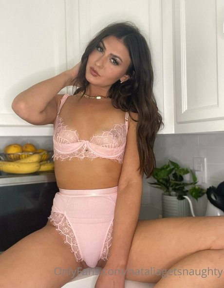 nataliagetsnaughty actrice exclusive image