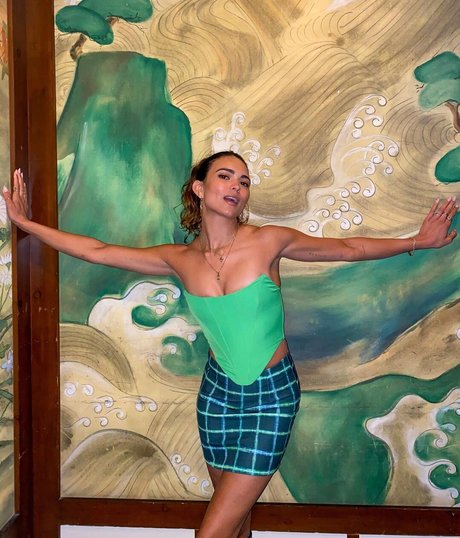 Kyra Santoro modelo gratis recopilación