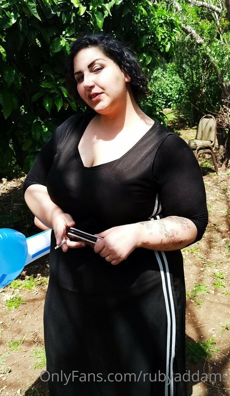 rubyaddams estrella desnuda galerías