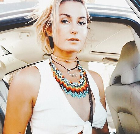 Scout Taylor Compton erotic star gallery