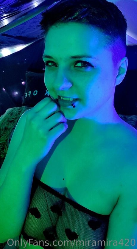 miramira420 star du porno nue archive