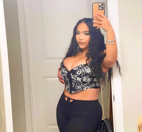 Jaki Oppai estrella caliente fotos