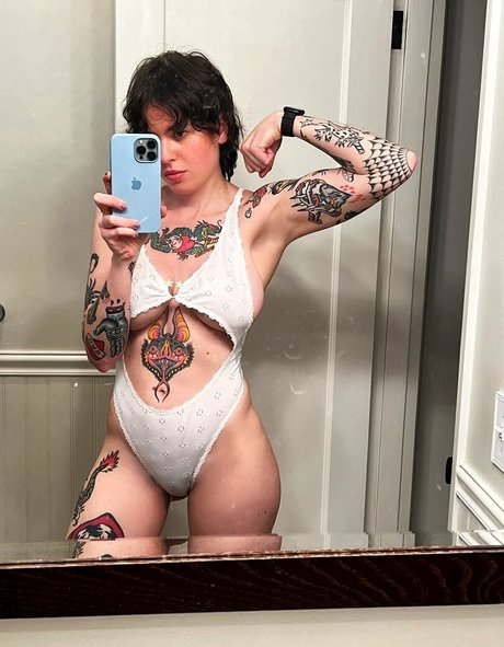 Annie Jay actrice nue galerie