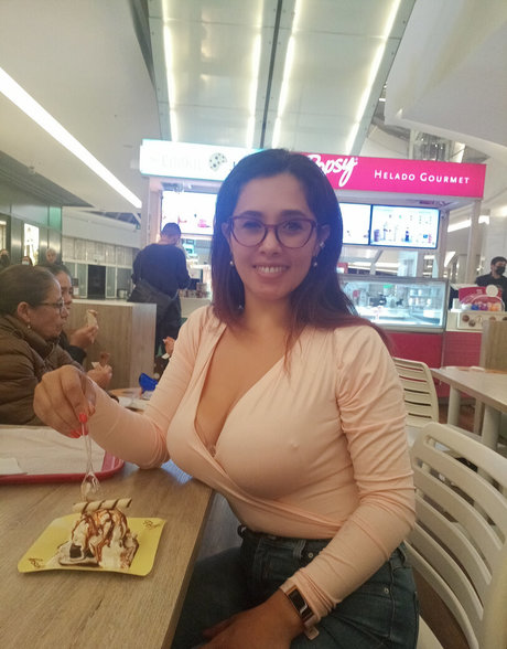 Officefacil actrice sexy image