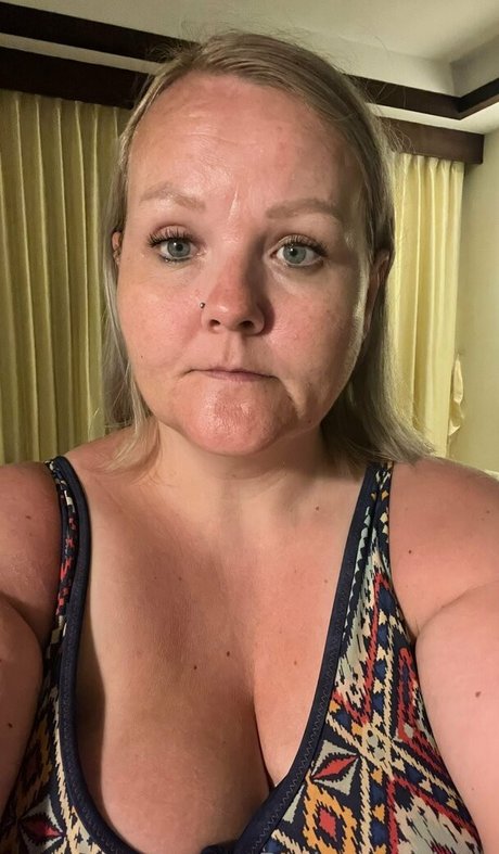 betina poulsen estrella superior fotos