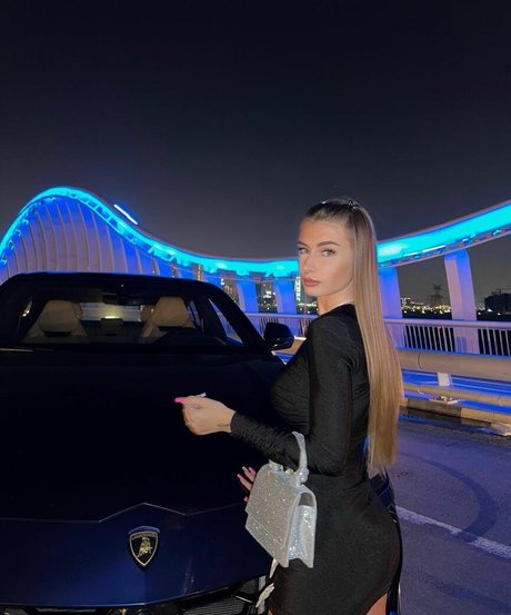 Elisa Esposito modèles nus images