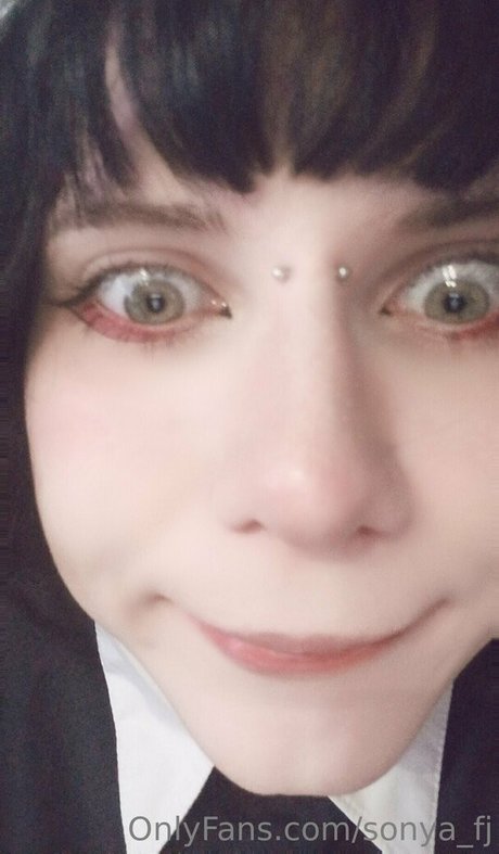 sonya fj actriz de arte galerías