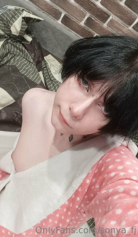 sonya fj modèle nu archive