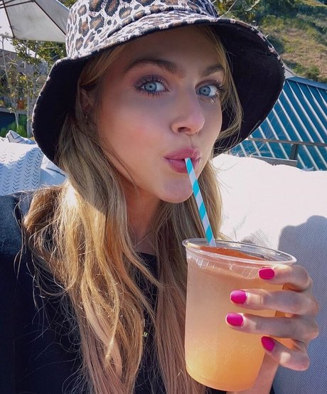Anne Winters buen modelo archivo