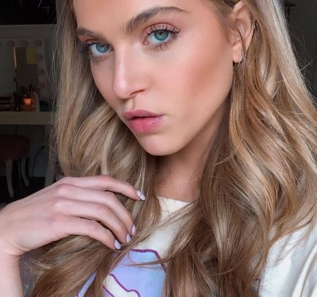 Anne Winters star du porno sexy galerie