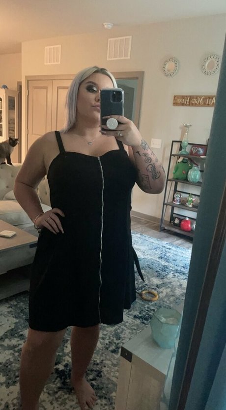 alleyswonderland modelo de alta definición imagen