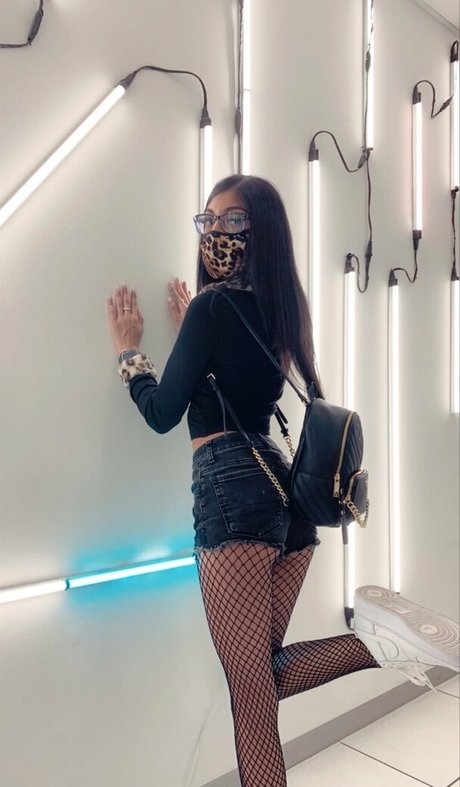 Jenelle Mathew estrella perfecta foto