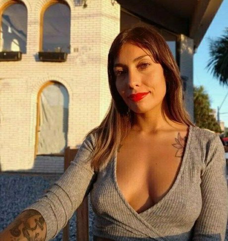 krisskissfree modelo bonita foto