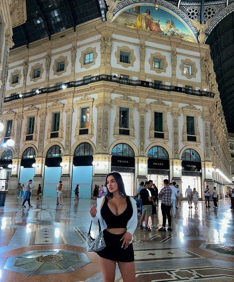 Karina Grinberryall jolie actrice images