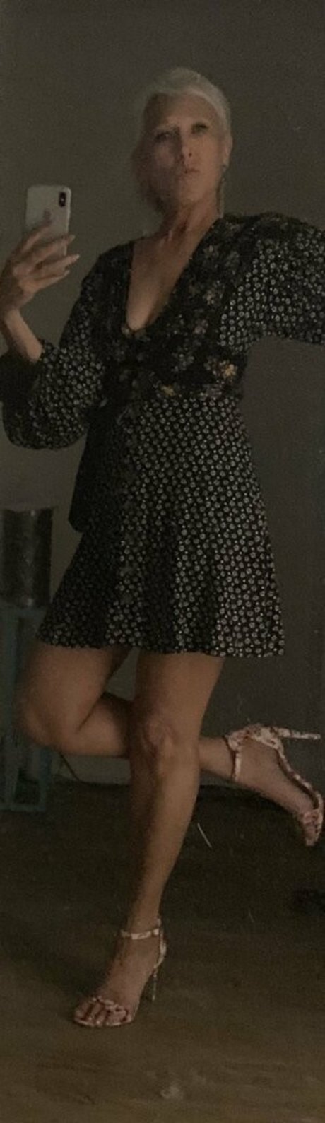 suzieandhannahfree actriz libre recopilación