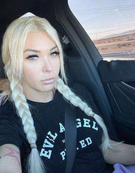 aubreykate haut modèle des photos